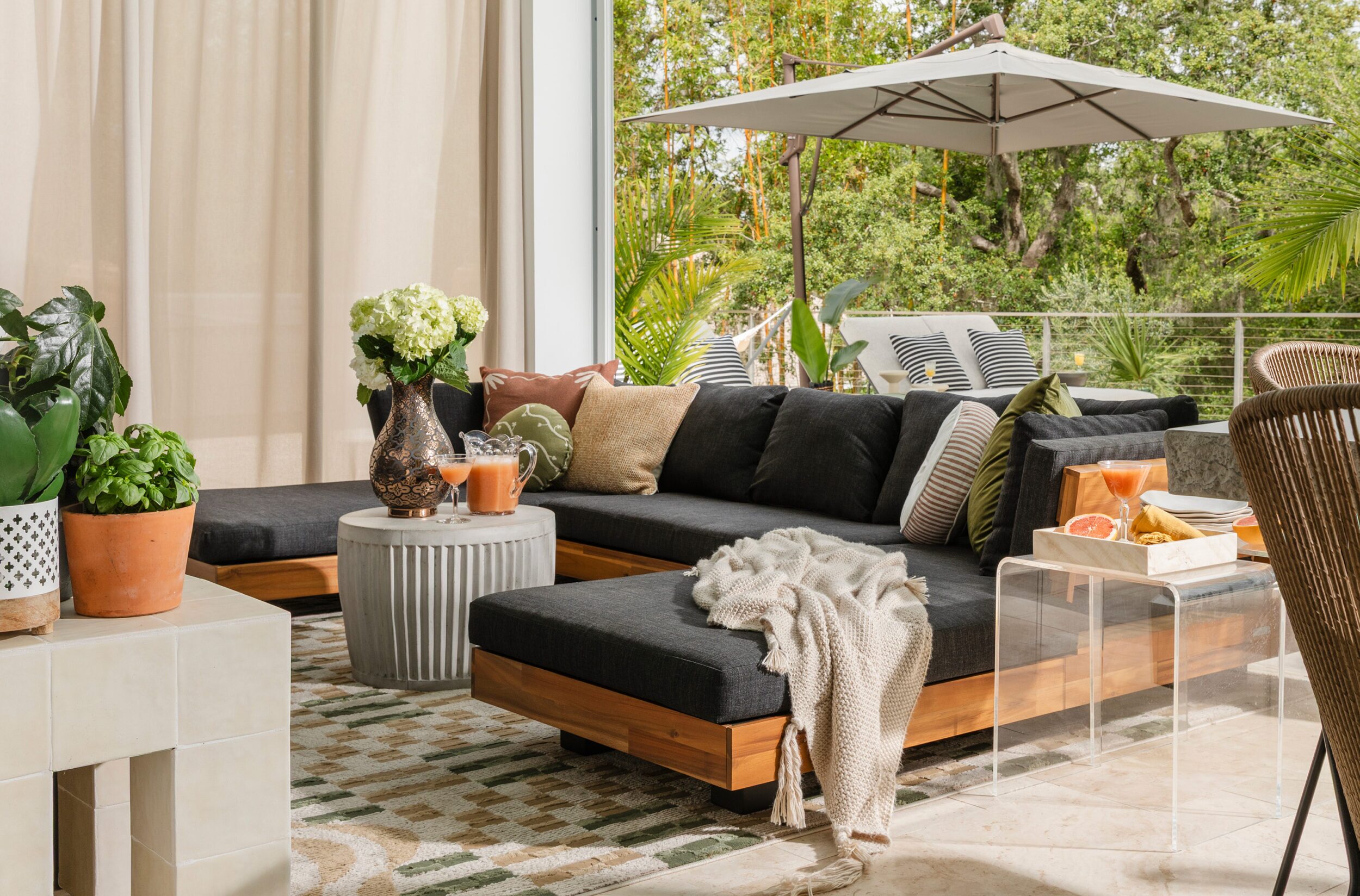 loggia design interior designer